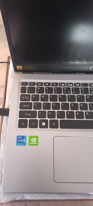 Noutbuk Acer ideal holatda yangi