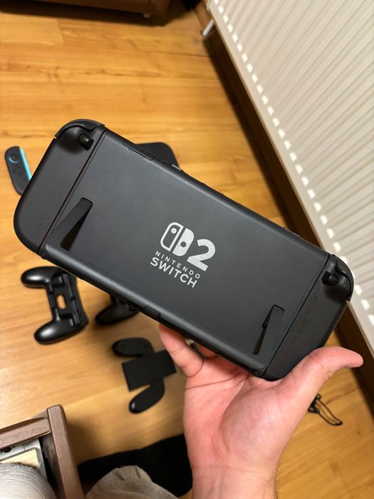Nintendo Switch 2 – ПЪЛЕН КОМПЛЕКТ + допълнителен чифт Joy-Con + куфар + игри