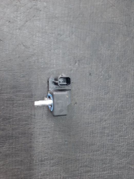 Senzor impact dreapta fata renault laguna 3 bt0 1 988330001r