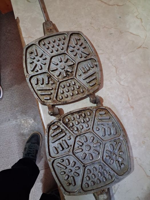 Вафельница СССР (форма для выпечки на газу) в отличном состоянии