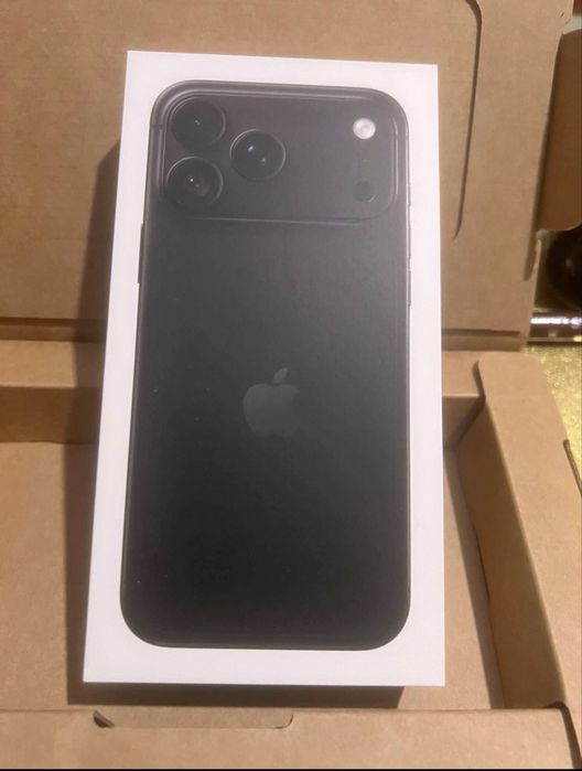 Наличен iphone 18 pro  burgundy Dark gray  Light blue