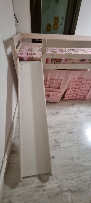 Pat etajat pentru copii cu tobogan din lemn de pin