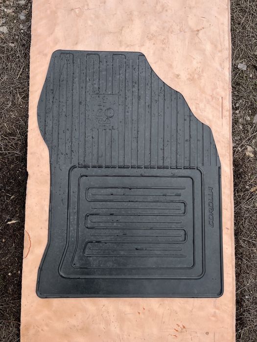 Автоковрики Toyota Corolla