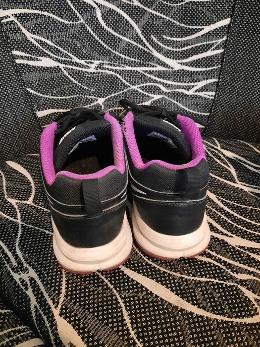 Маратонки Nike T-LITE XI