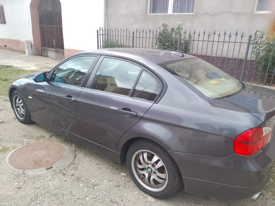 Vând bmw e90 320i