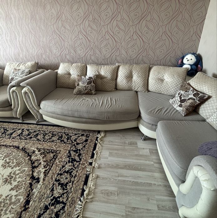 Продам диван угловой с креслом