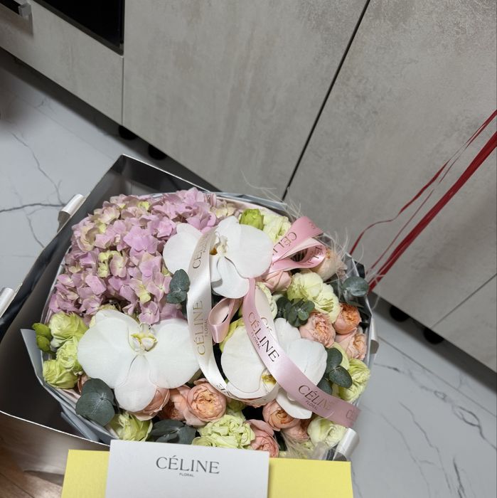 Продается свежий букет от Celine !