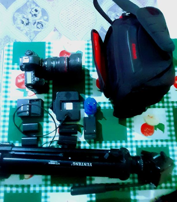 6 D canon сотилади