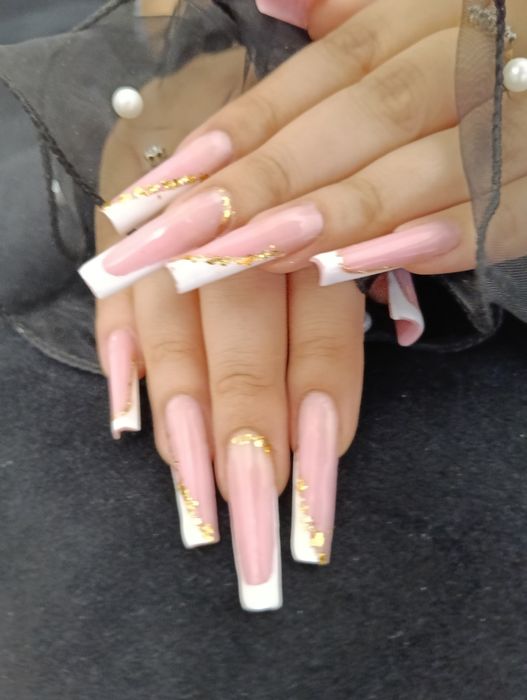 Iubitoare de unghiute