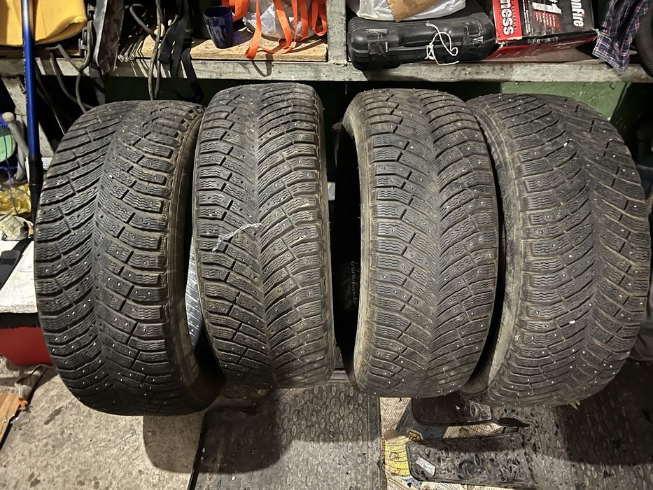 Шины  MICHELIN  комплект 4 б/у