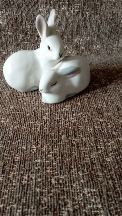 Фарфоровая статуэтка зайцы ЛФЗ