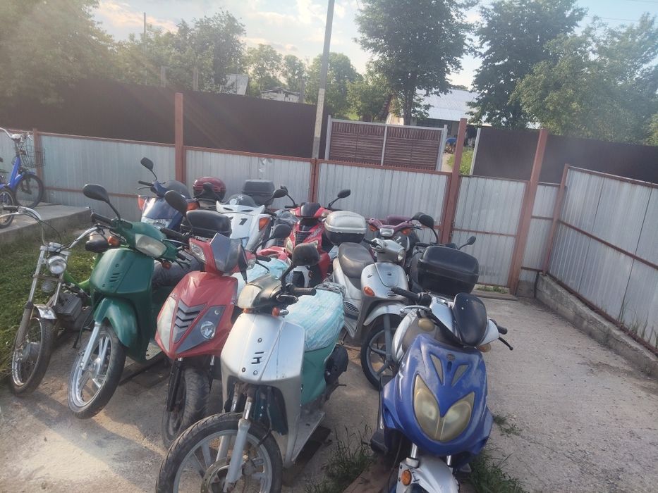 Vând scutere biciclete și drujbe