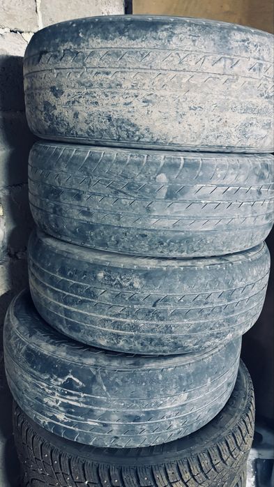 Продам резину 215.60.R16