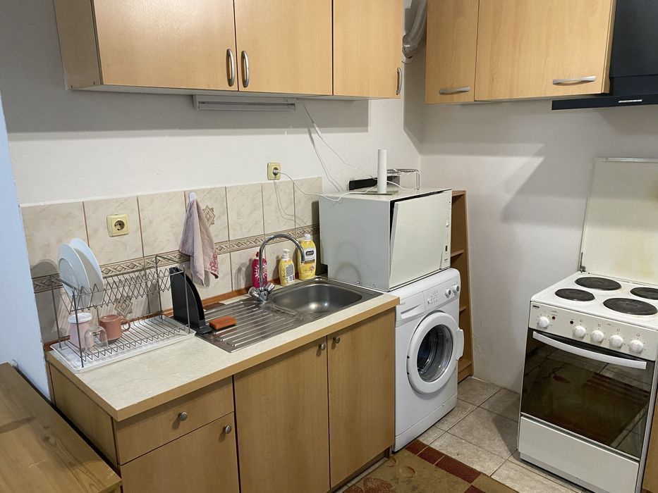 Дава се под наем Тристаен апартамент в Велико Търново, Акация - 1110 кв.м за 382.5 € - Снимка #3