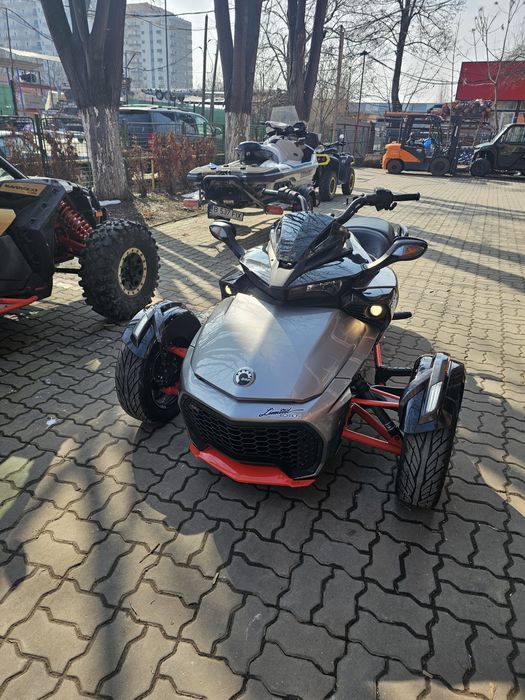 Can-am spyder F3
