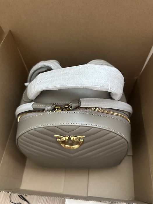 Чисто нова раница PINKO в сив цвят