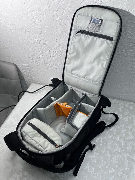 Сумка для камеры Lowepro