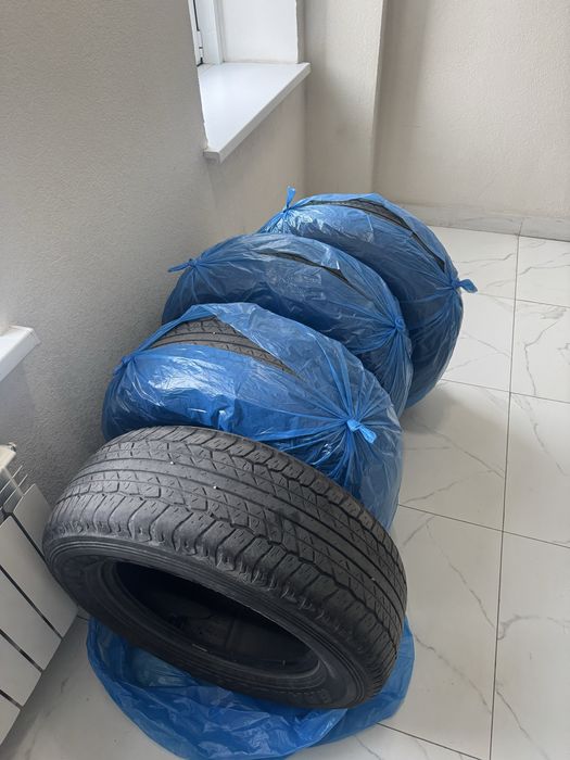 Прдам шины Dunlop Grandtrek