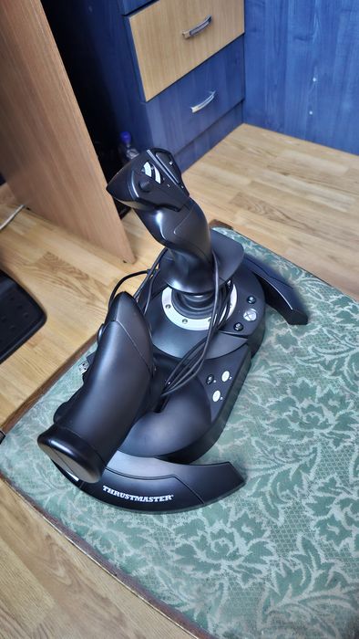 Thurstmastet T Flight simulator zbor