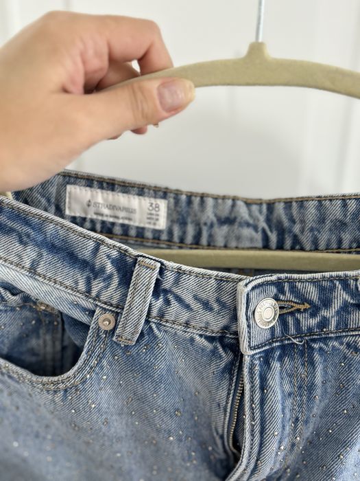 Джинсы Lime, Stradivarius