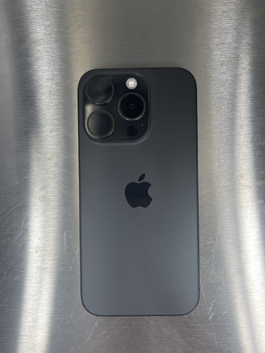IPhone 15 pro акб 85%