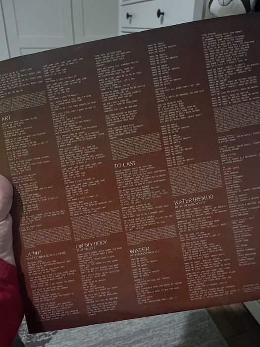 Vinyl nou Tyla portocaliu-transparent