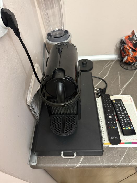 Кафемашина Nespresso с 200 капсули