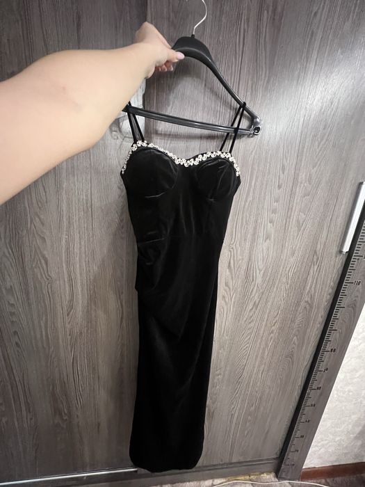 Вечерние платья одевались 1-2 раза