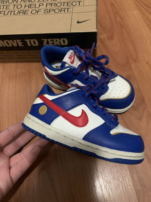 Adidasi copii nike marimea 25