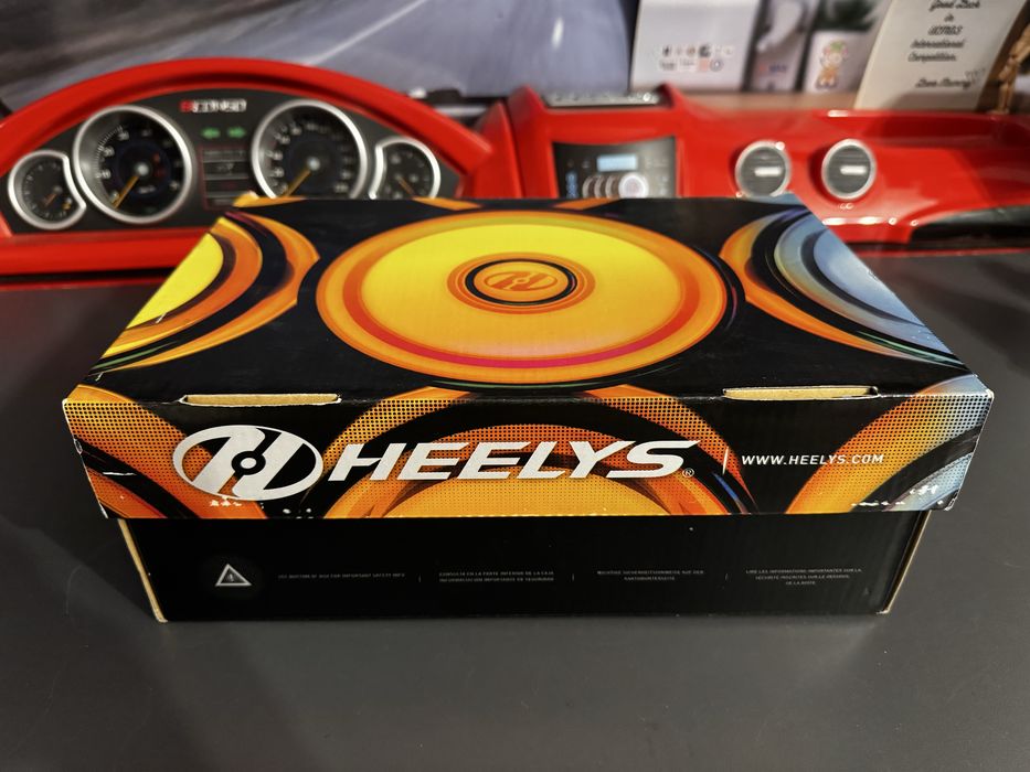 Кроссовки десткие heelys
