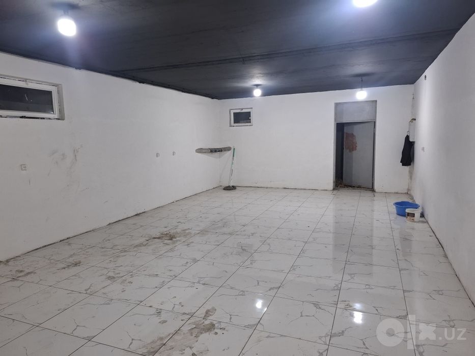 2 qavatli binoning yer to‘la qismi ijaraga beriladi.