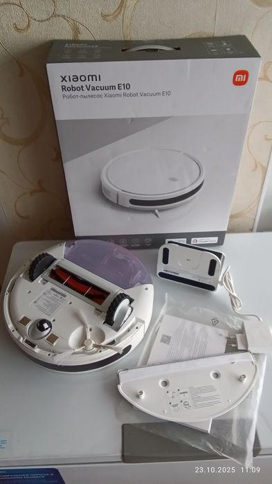 Робот пылесос Xiaomi Robot Vacuum E10 в очень хорошем состоянии