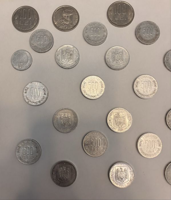 Bancnote cu eclipsa de 2000 lei si monezi