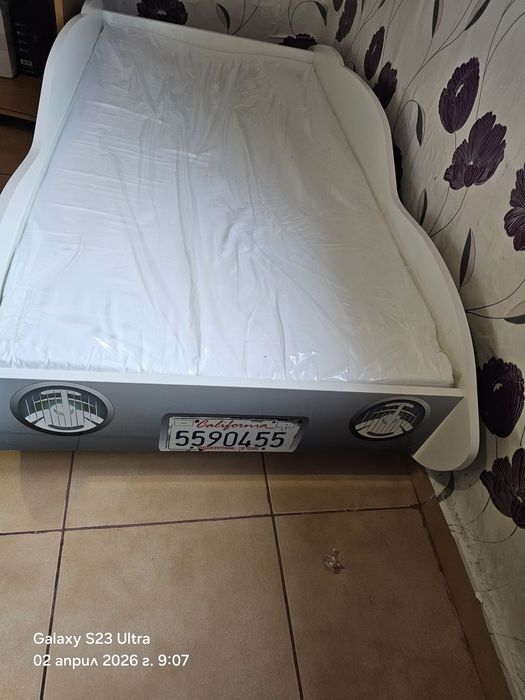 Чисто нови детски легла