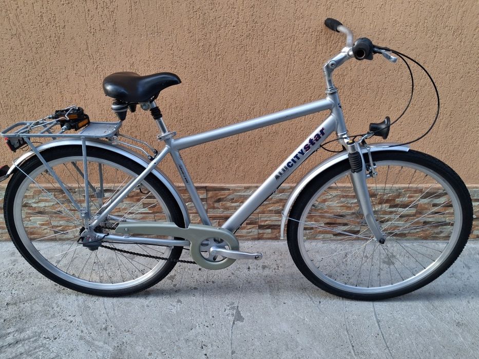 Biciclete de dama și bărbătești