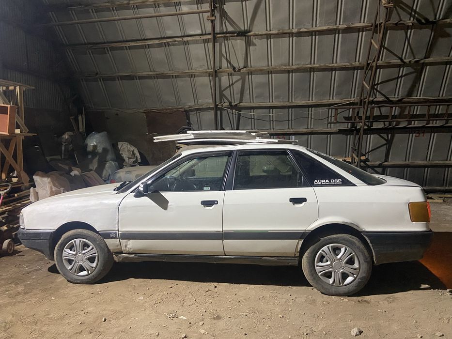 Продам автомобиль ауди 80 / кпп механика