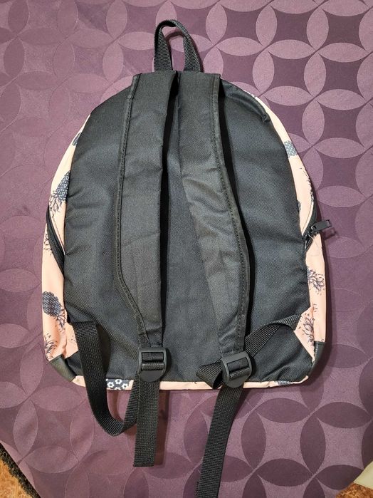 Светло оранжева раница