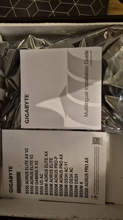 Vând Placă de Bază Gigabyte WIFI AM4