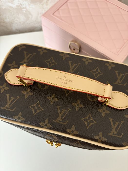Косметичка Луи Витон LOUIS VUITTON