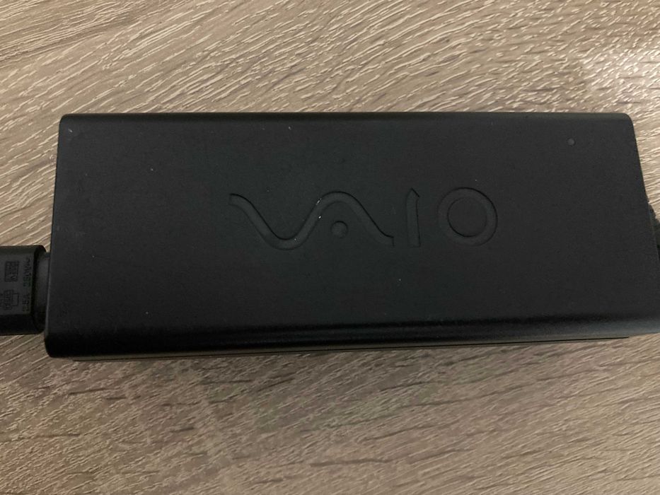 Лаптоп Sony Vaio SVE151