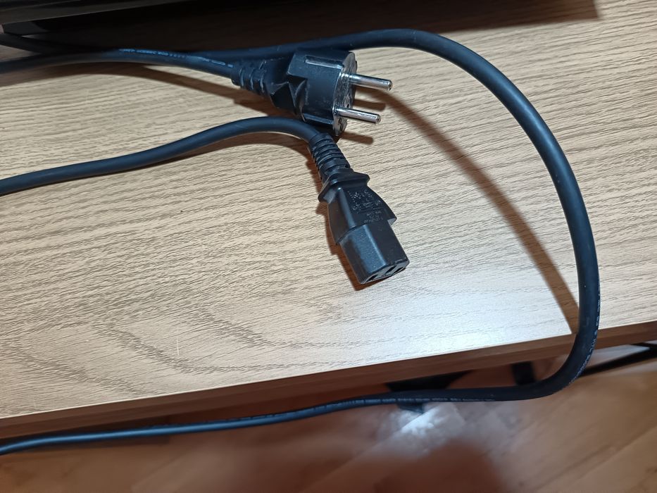 Vând PlayStation 3 impecabil