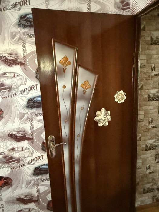Продам межкомнатные двери