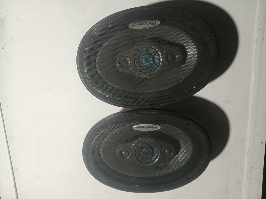 Продам два динамика