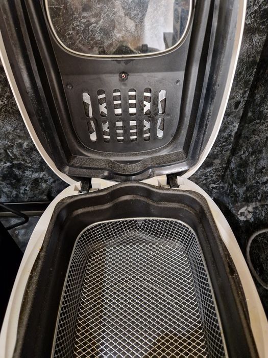 Фритюрник с кошница