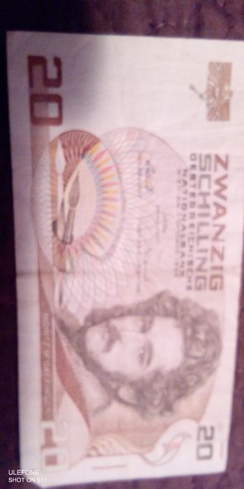 Bani vechi de vanzare