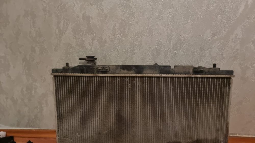 Продам радиатор от камри 40