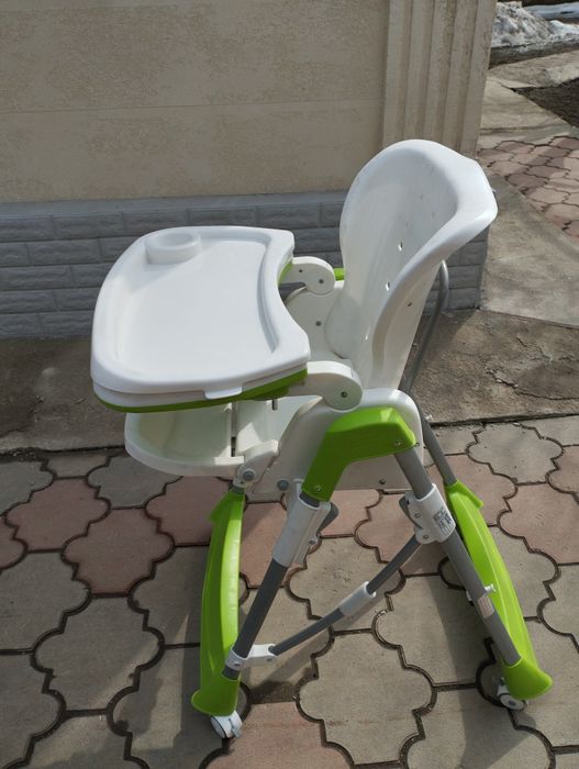 Детский стульчик для кормления