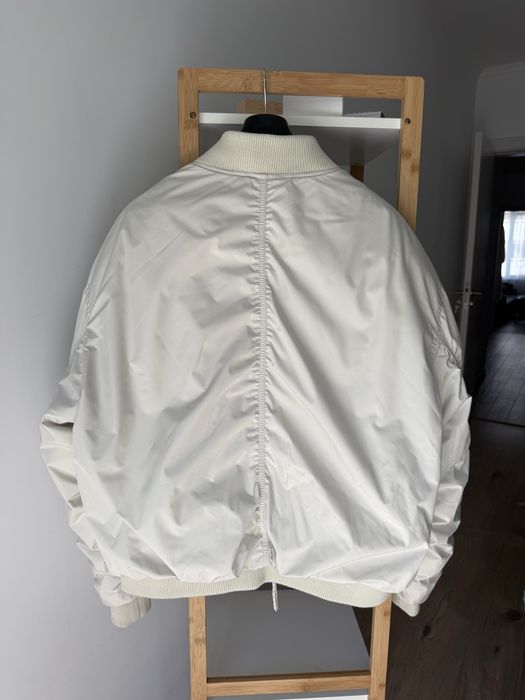 Бомбер Zara oversize