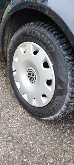 Продавам железни джанти с гуми 5х100/ 15 цола.