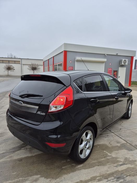 Vând Ford Fiesta - 10% din preț afișat pana în 31.12.2025